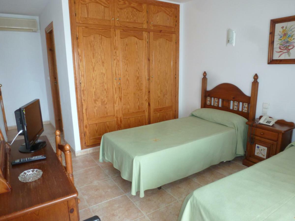 Hostal Cortes Garrucha Exterior photo