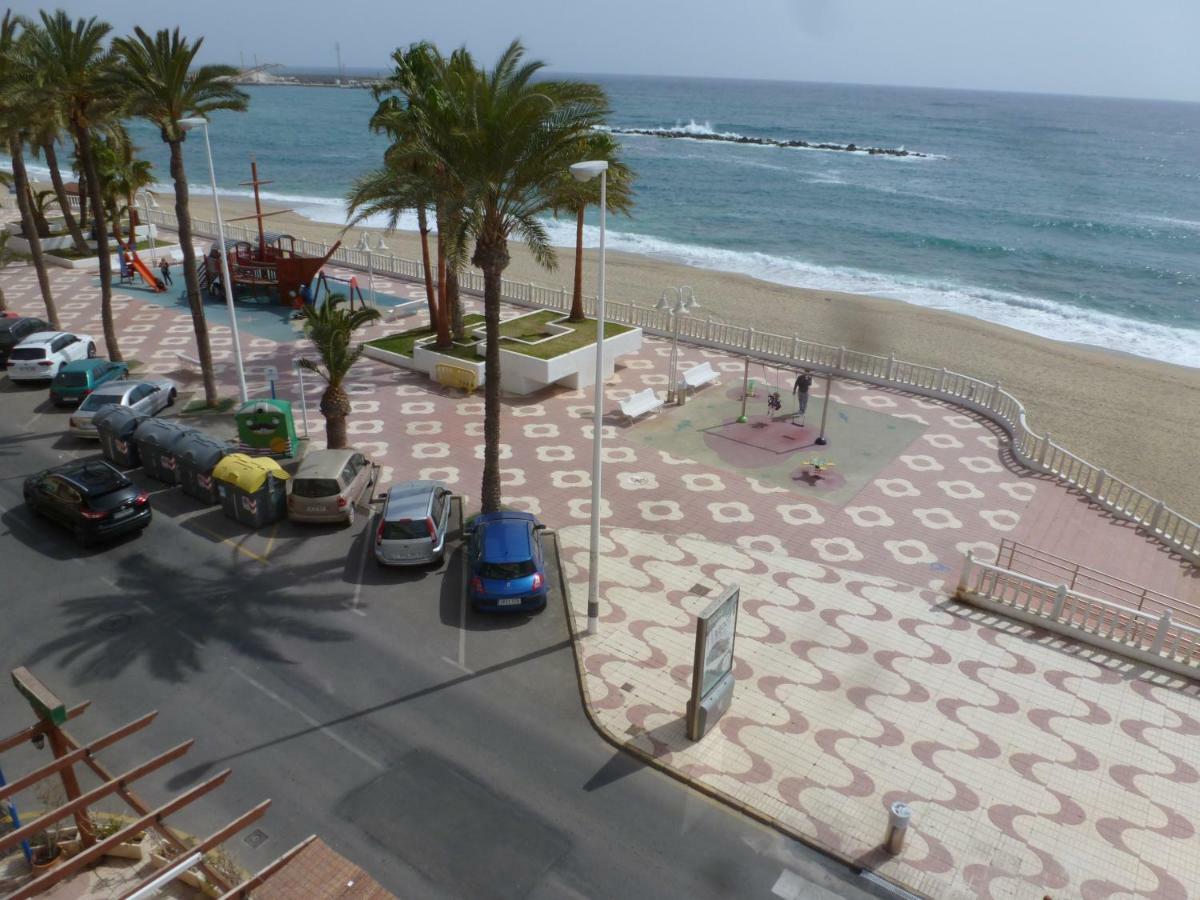 Hostal Cortes Garrucha Exterior photo